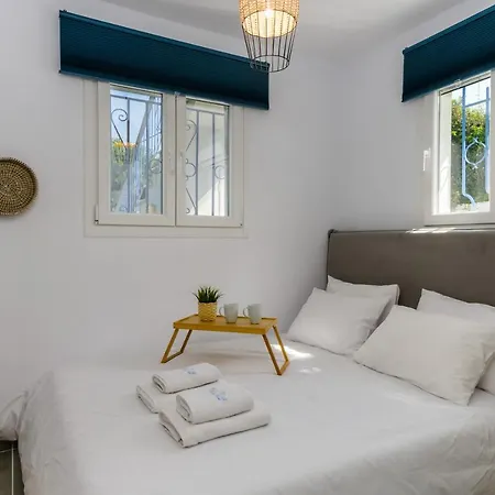 Bleu Clair Luxury Living 펜션 아르고스톨리온